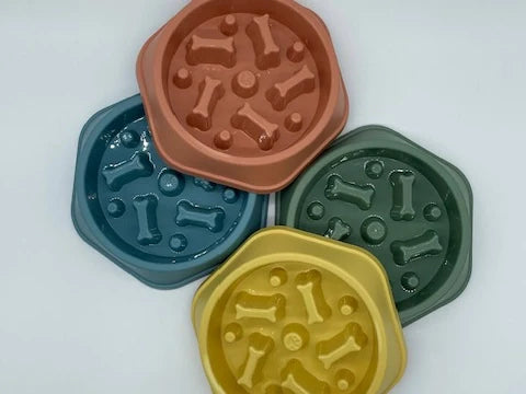 Slow-Feeder Bowl — non-slip base, 8.5" maze pattern